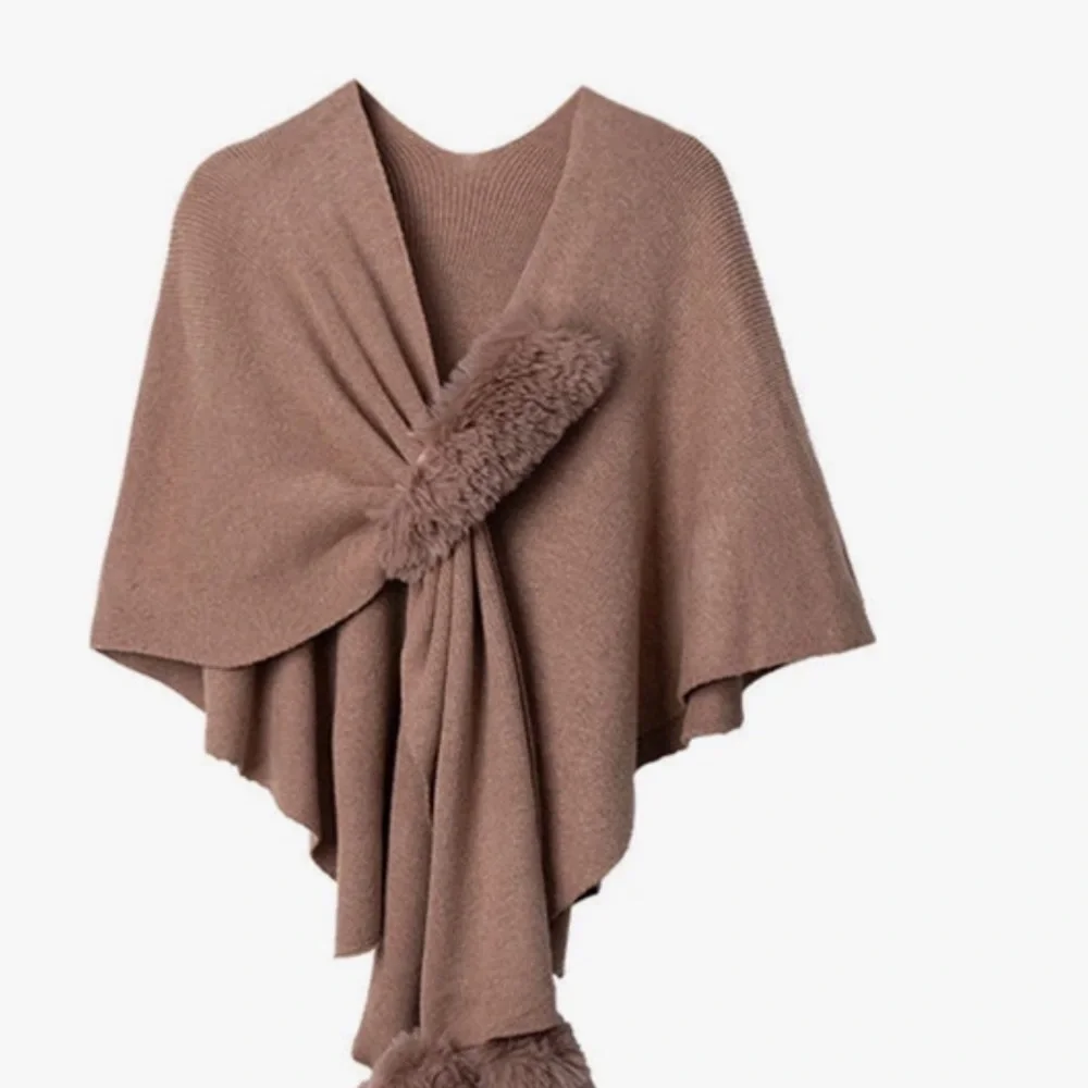 Knit Faux Fur Keyhole  Pom Pom Edge Scarf Wrap Shawl dh.
